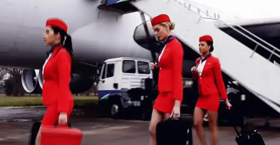 法国空姐2018多塞尔航空完整版_电影全集免费在线看法国空姐高清播放_720P免费观看机舱封闭剧情