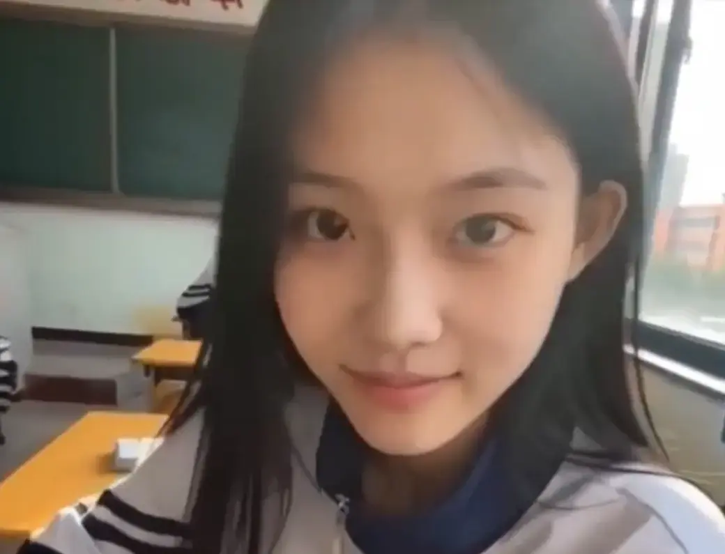 黄果AI短剧我的十八岁女友无删减版4K蓝光在线播放 - 全集免费极速加载高清观看 - 高甜治愈结局太甜追完又想谈恋爱